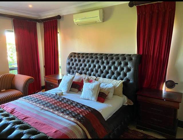 4 BEDROOM TOWNHOUSE FOR SALE IN MONTROSE